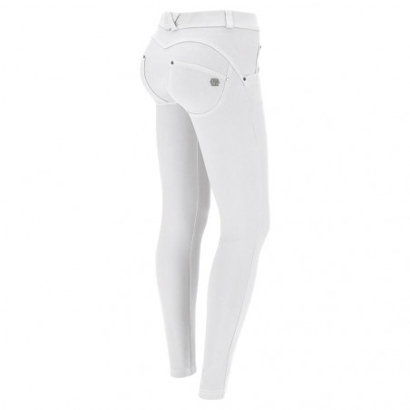WR.UP® Snug Eco - Regular Waist Super Skinny - 7/8 Length - Garment Dyed - W - White